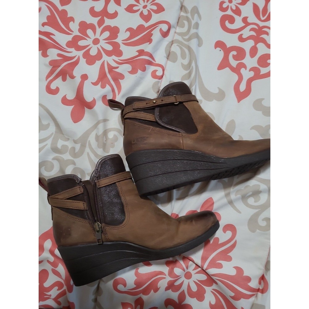 UGG Boots Womens 8 Meredith Lodge Wedge Booties Brown Leather Zip 1008017
